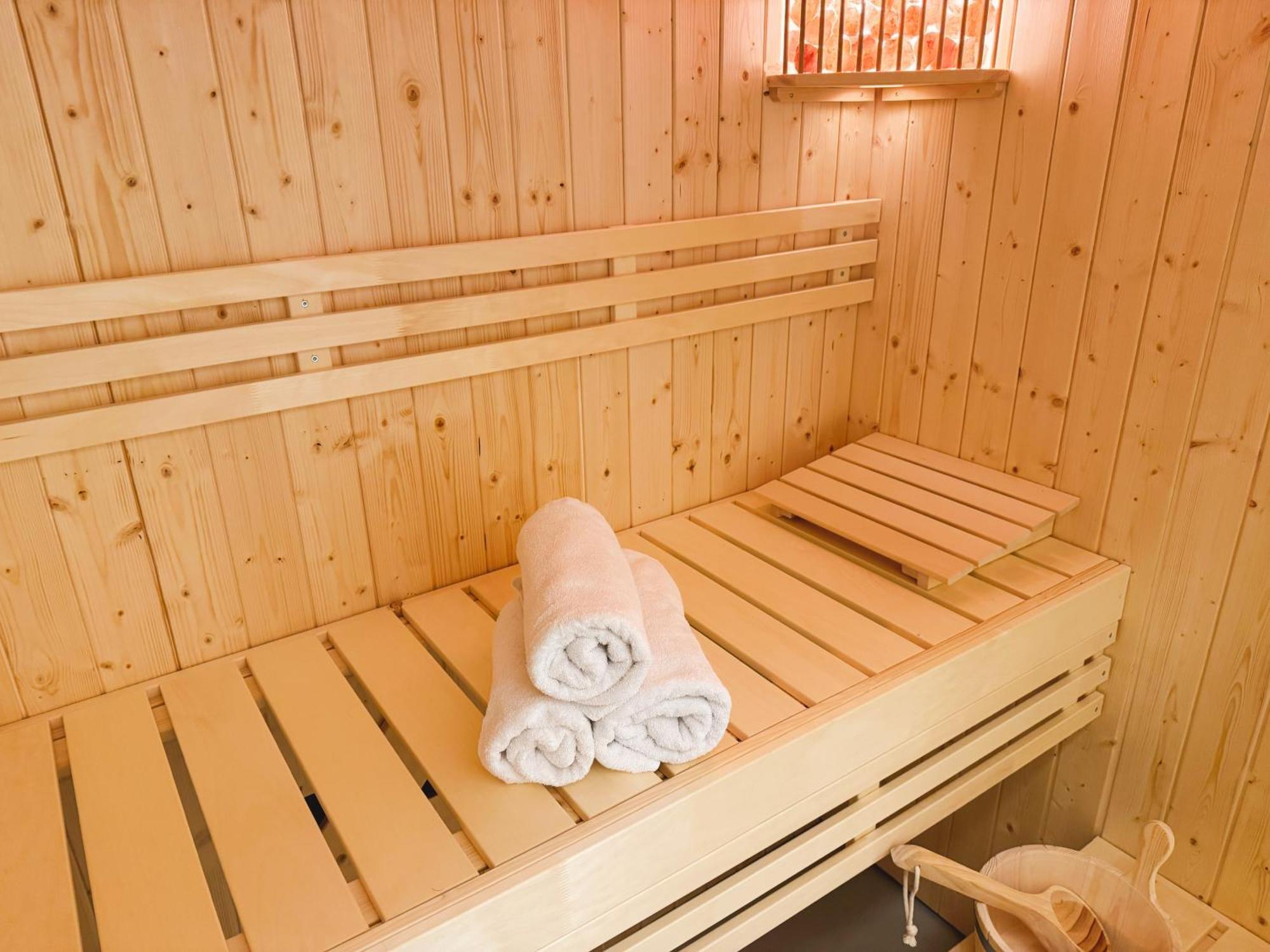 Coco Romantic In Central Antwerp - Sauna Exterior foto